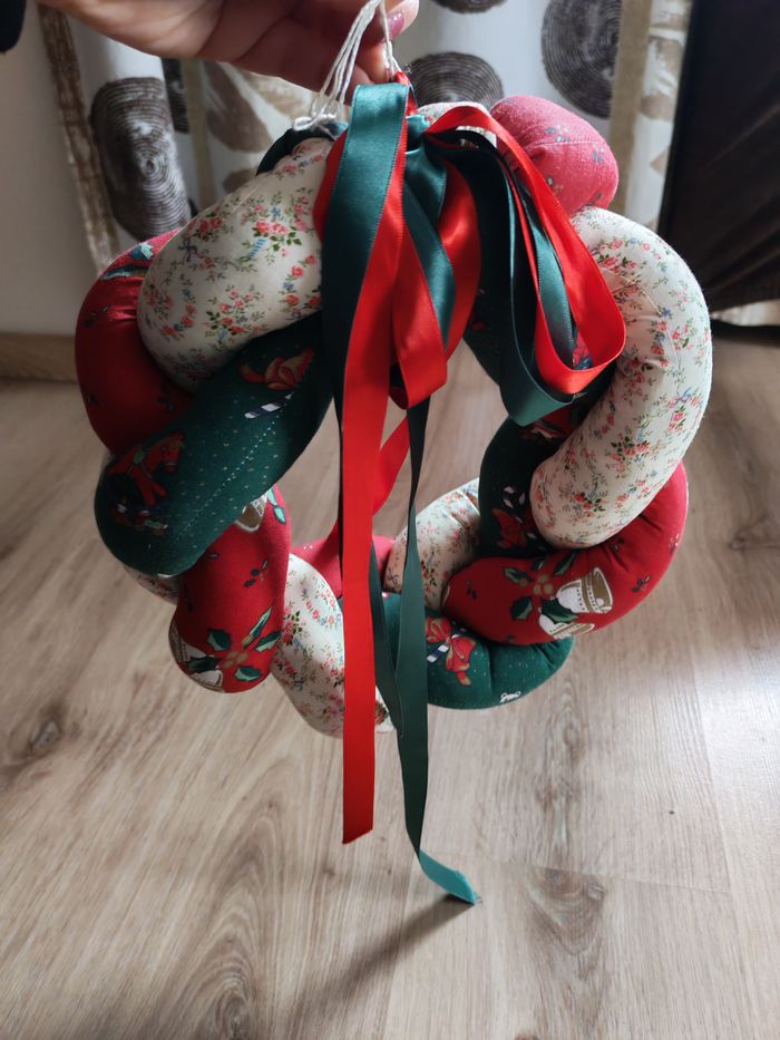 Couronne de Noel tressé en tissu