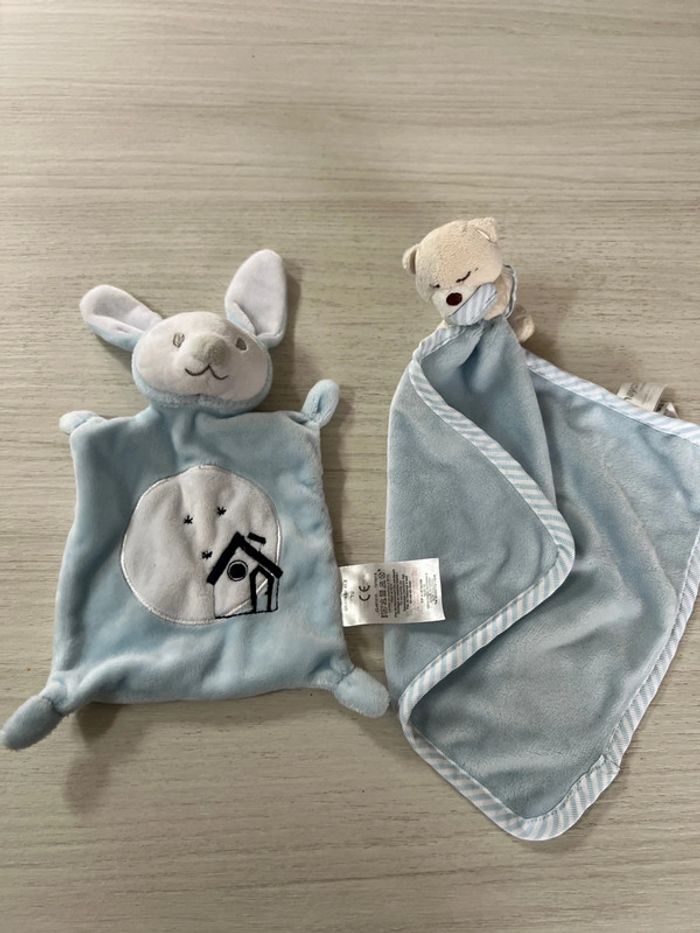 Lot 2 doudous bleu lapin et ouest