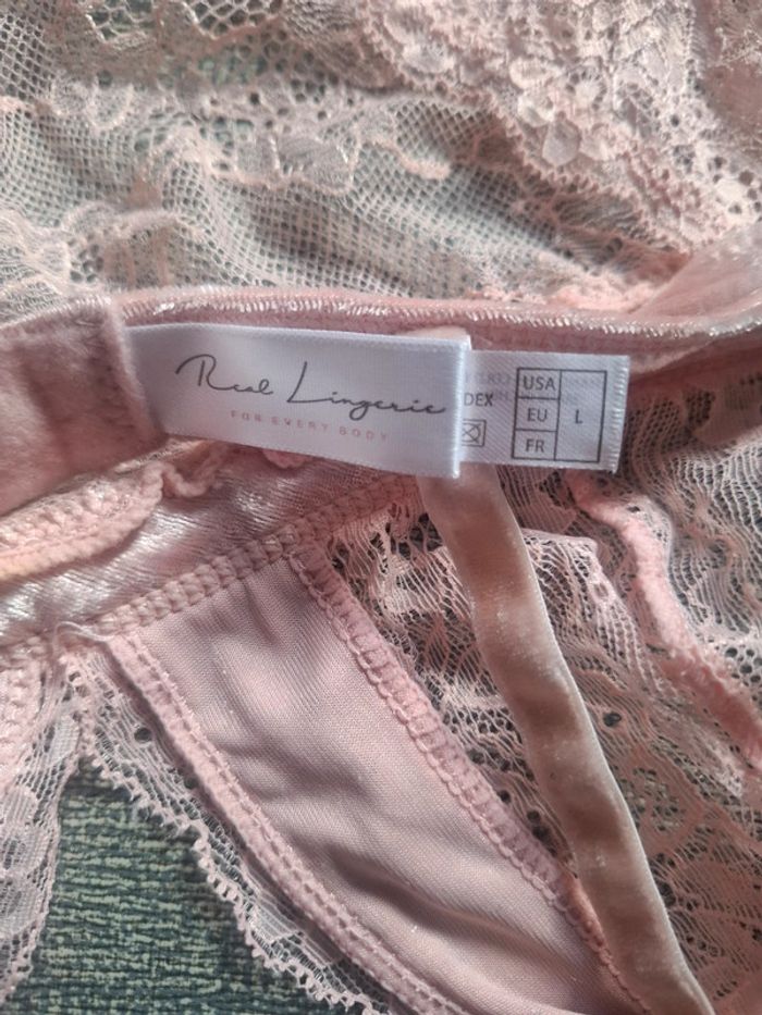 Body dentelle rose sexy - photo numéro 3