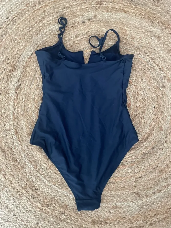 Maillot de bain une pièce - photo numéro 3