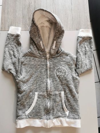 Veste à capuche 6ans