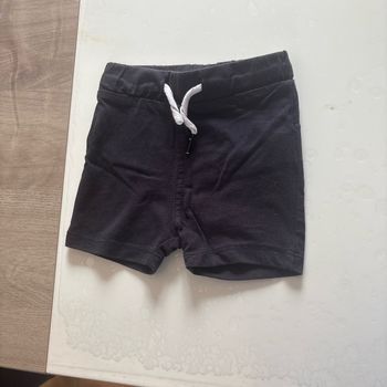 Short taille 3 mois