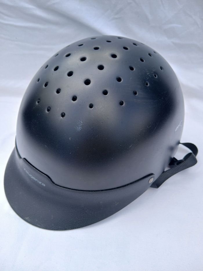 Bombe d'équitation
