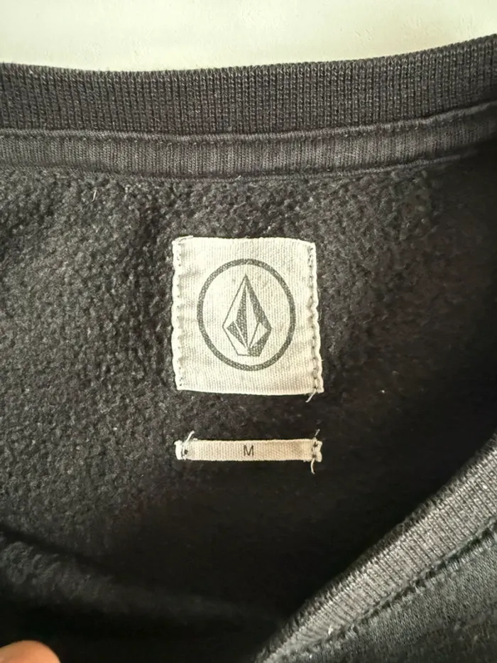 Sweat volcom vintage en bon état taille M noir et bleu marine - photo numéro 10