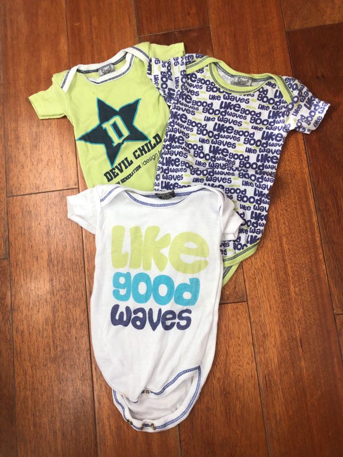 Lot de 3 bodies 6M
