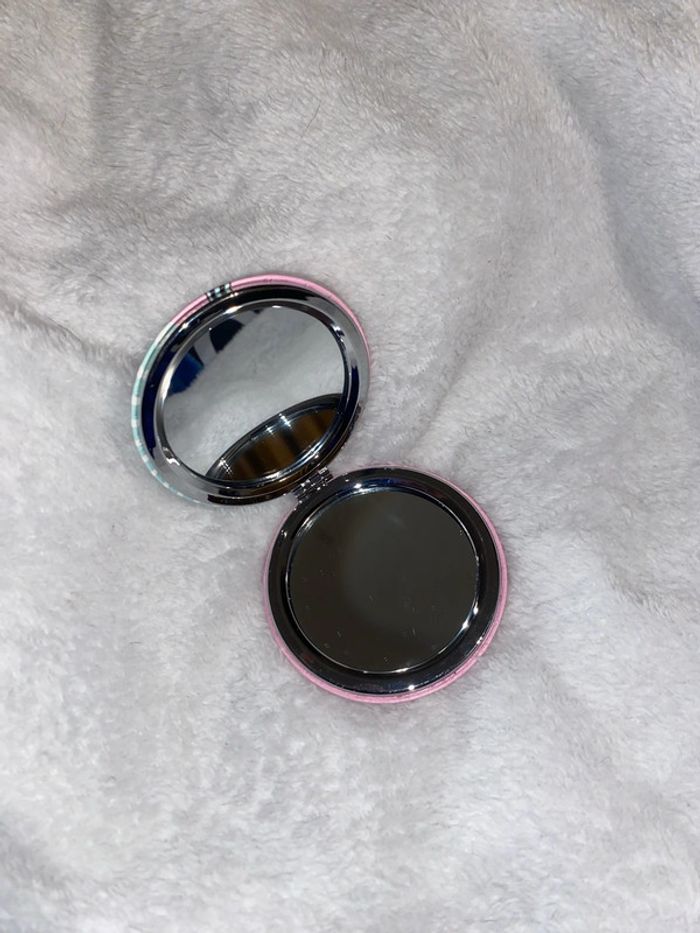 Miroir de poche