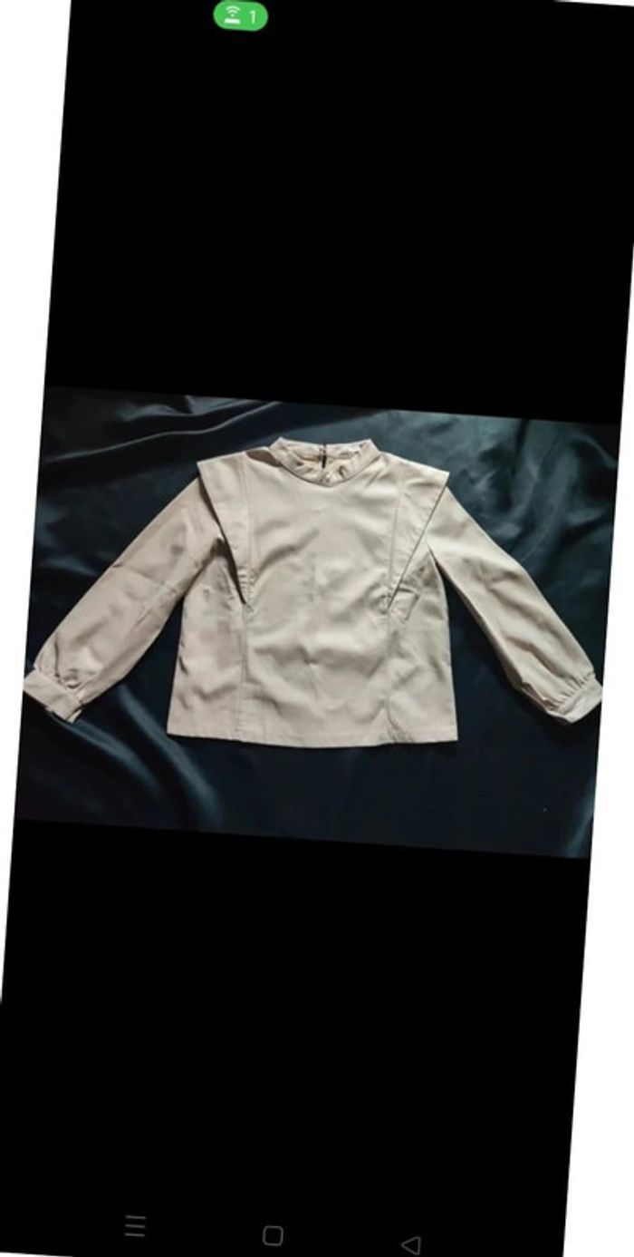 Jolie haut effet cuir souple pull&bear - photo numéro 4