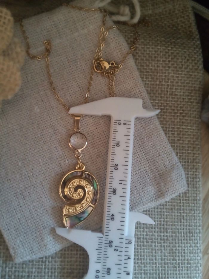 Collier pendentif conque en ormeaux - photo numéro 3