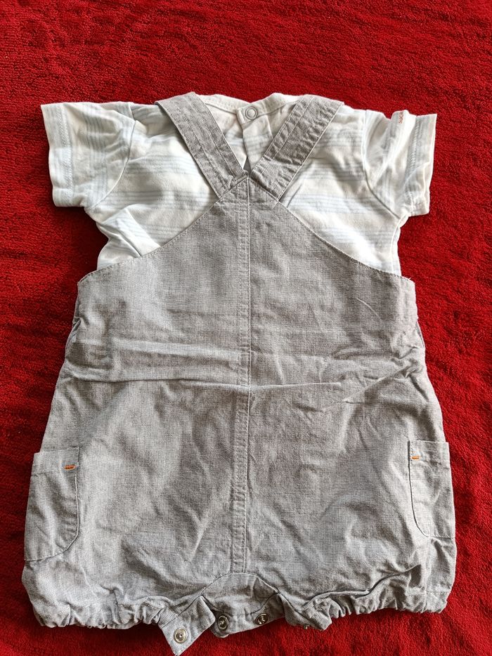 Ensemble gris salopette et t shirt blanc - photo numéro 2