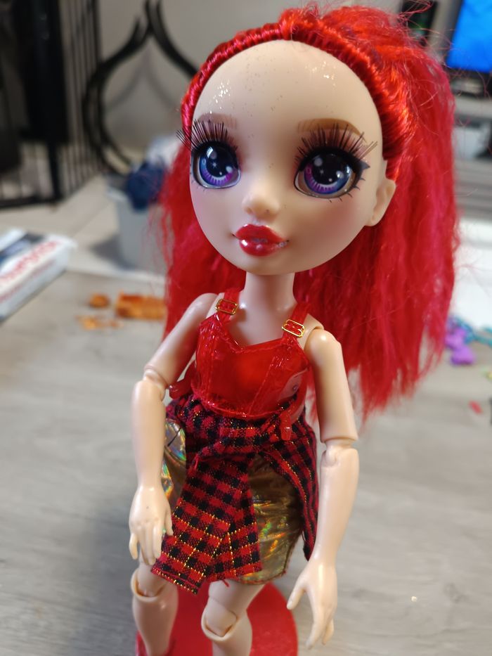 Poupée rainbow High ruby - photo numéro 2