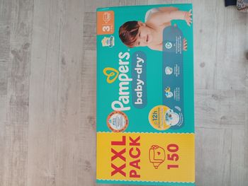 Carton 150 couches Pampers baby dry taille 3