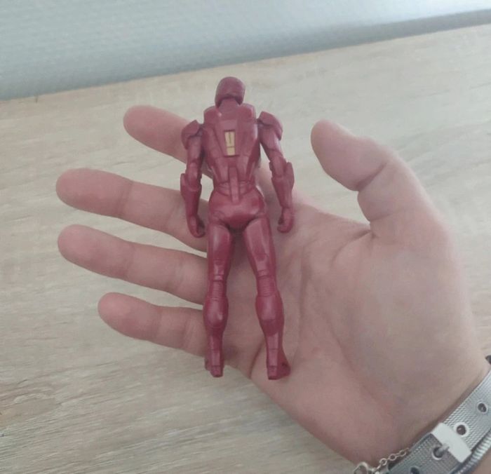 Petite figurine iron man - photo numéro 2