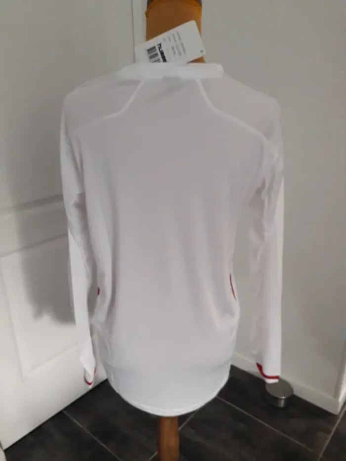 T-shirt Hummel neuf - photo numéro 2