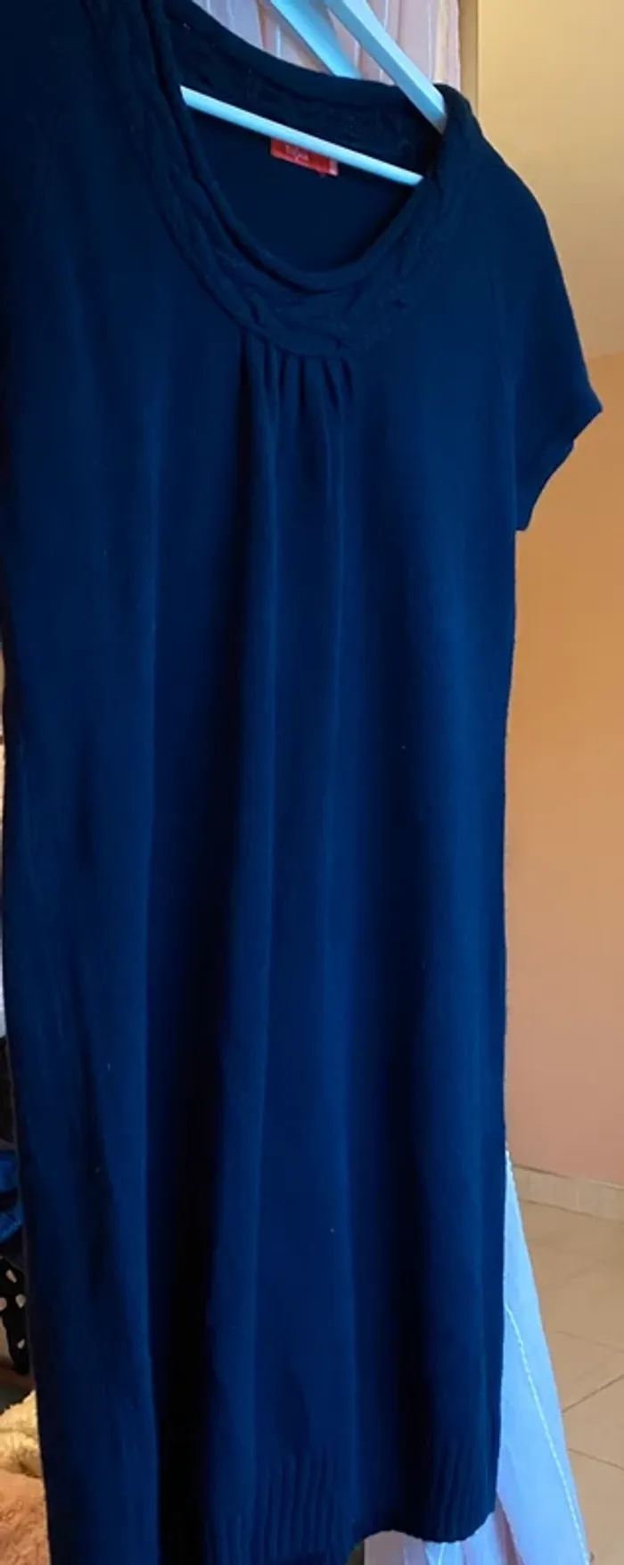 # robe laine bleu marine#