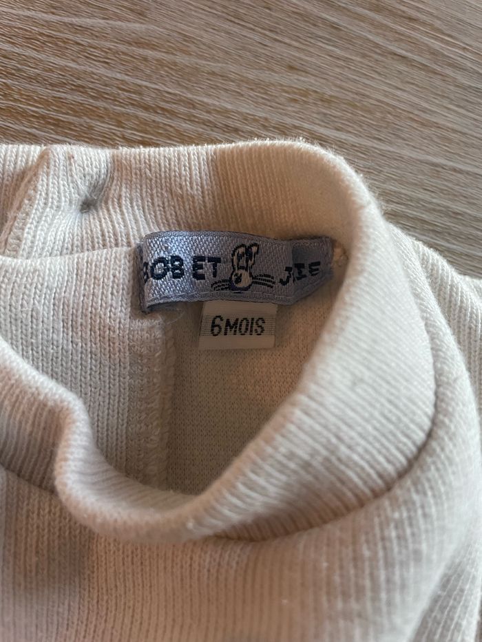 Pull beige 6 mois - photo numéro 2