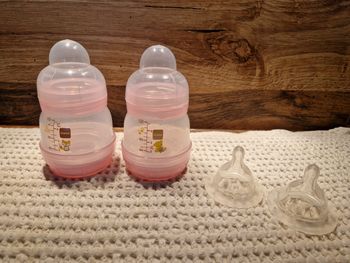 Biberon mam 130 ml + 2 tetine 0