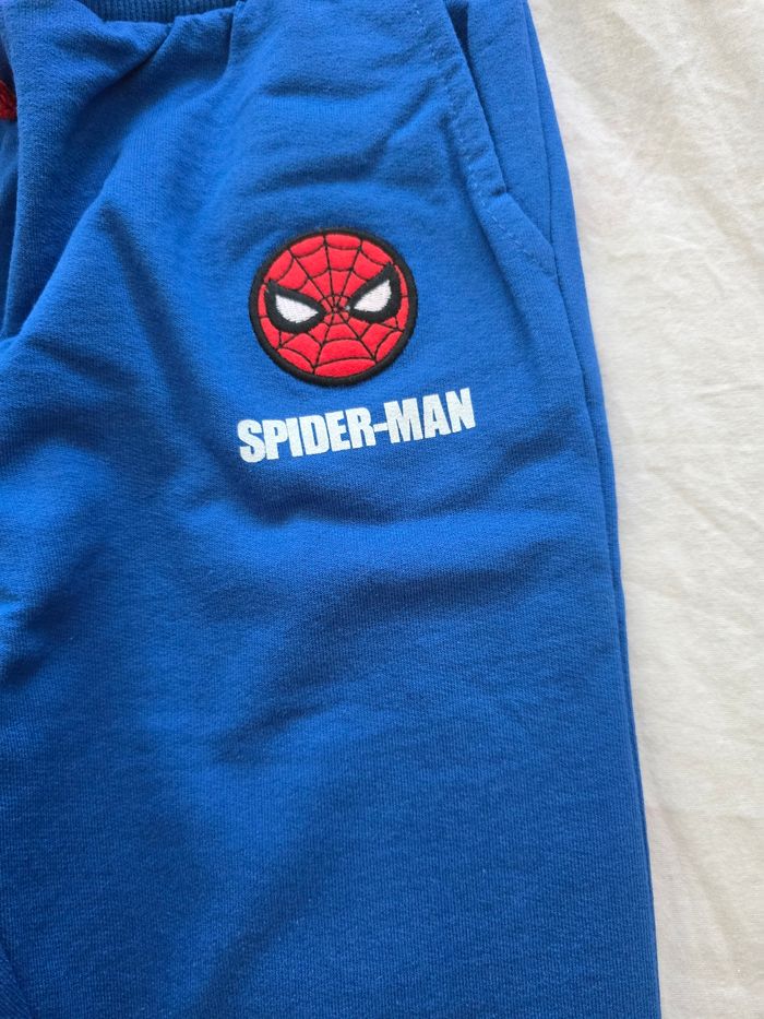 Jogging spiderman 7ans - photo numéro 3