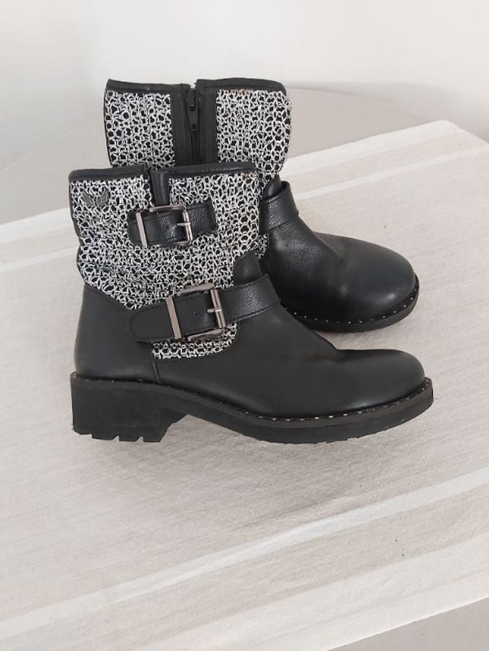 Bottes mi-hautes sangles & motifs argenté KAPORAL