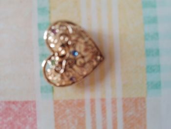 Broche coeur neuf