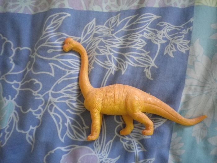 FIGURINE DINOSAURE