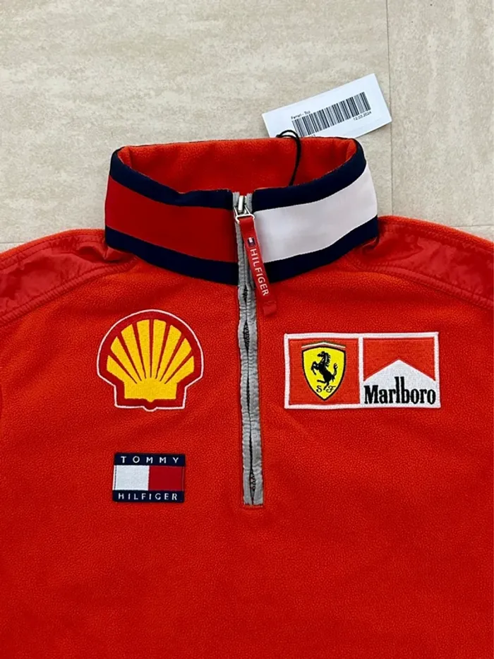 Pull Tommy x Ferrari - photo numéro 5