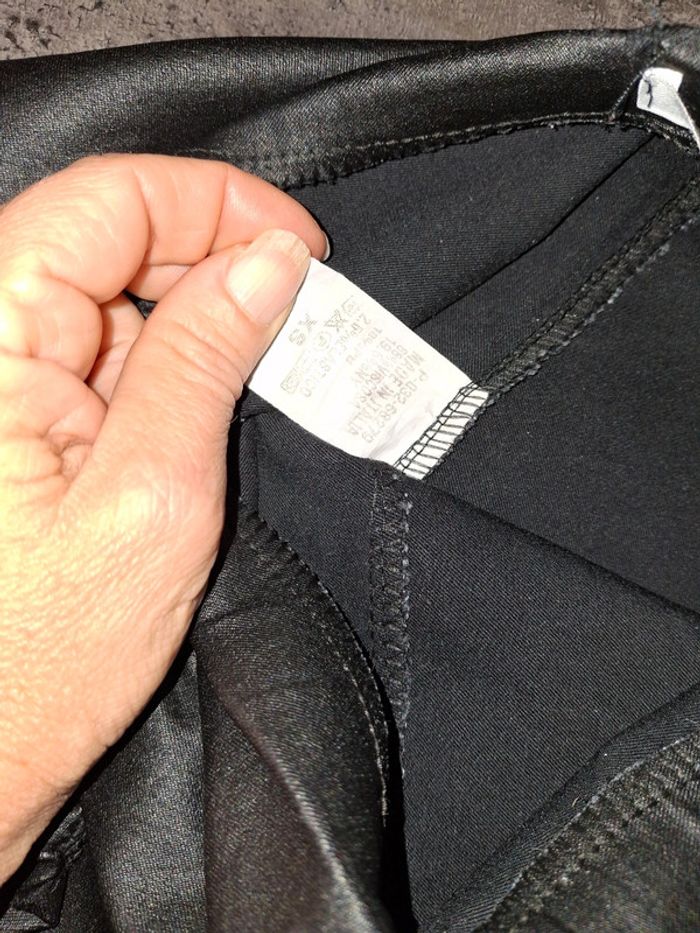 Legging simili cuir 🩶 - photo numéro 5