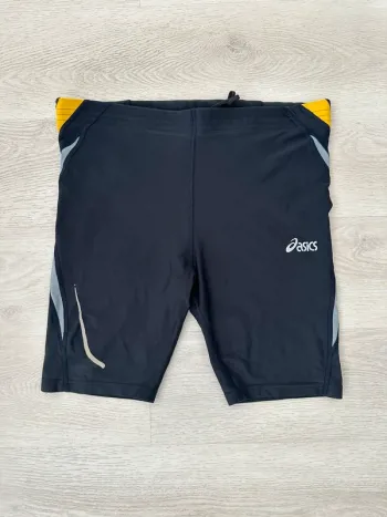 Short cycliste Asics