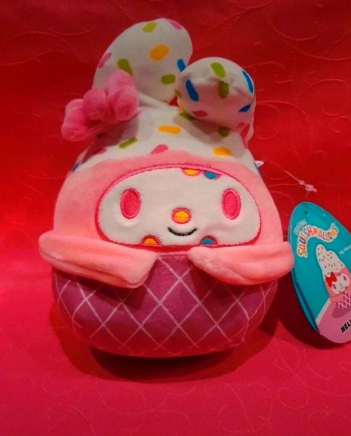 Peluche squishmallows Hello Kitty neuf Claire's