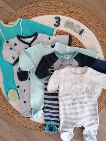 Lot de 5 pyjamas une pièce en velours - 3 mois