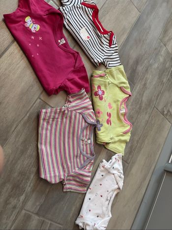 Lot de 5 bodies manches courtes fille 36mois orchestra
