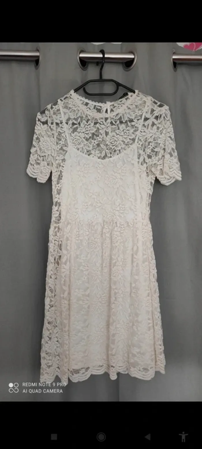 Magnifique robe blanche à dentelle - photo numéro 4