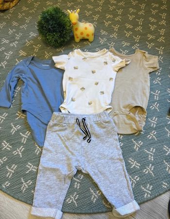 Lot vêtements 6-9 mois
