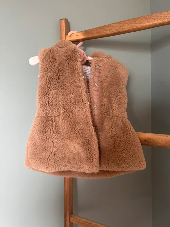 Veste sans manche 12/18 mois