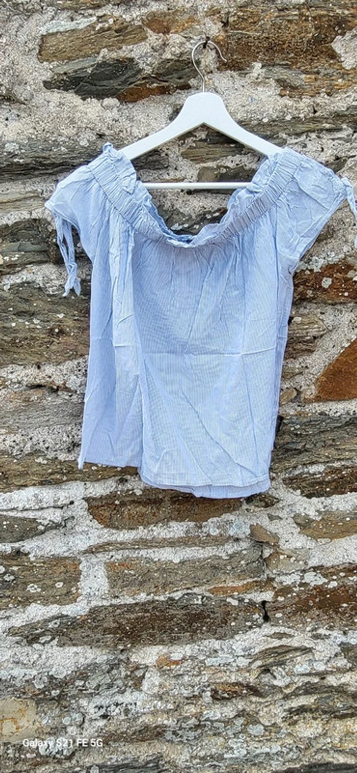 Haut avec épaules dénudé - photo numéro 3