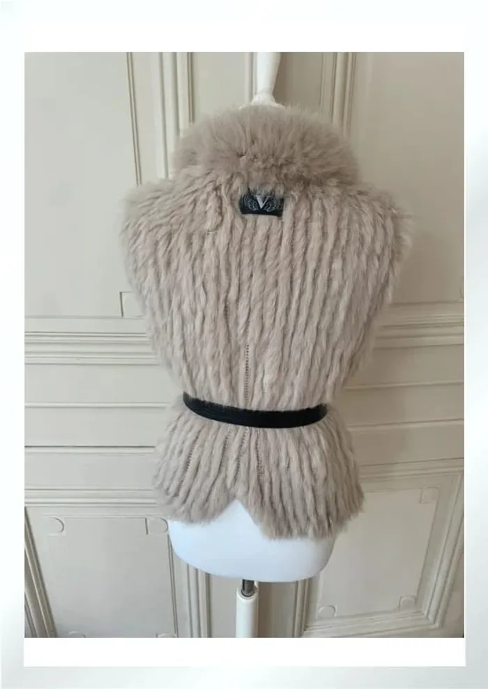 Gilet en fausse fourrure - photo numéro 3