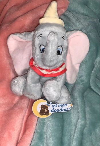 DY04 doudou dumbo disney