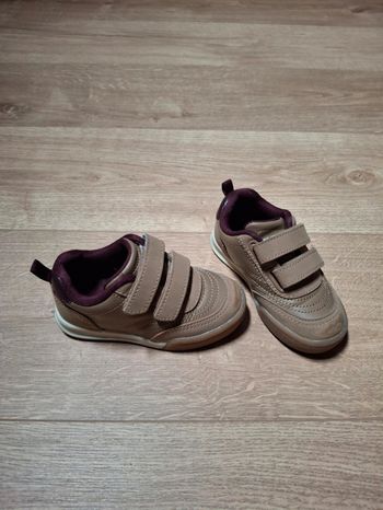 Baskets Kiabi beige taille 23