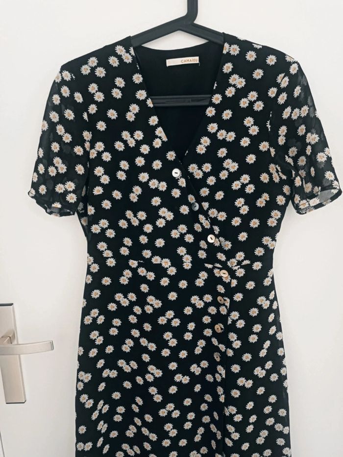 Robe d'été longue noir motifs marguerites Camaieu Taille 38 En très bon état - photo numéro 3