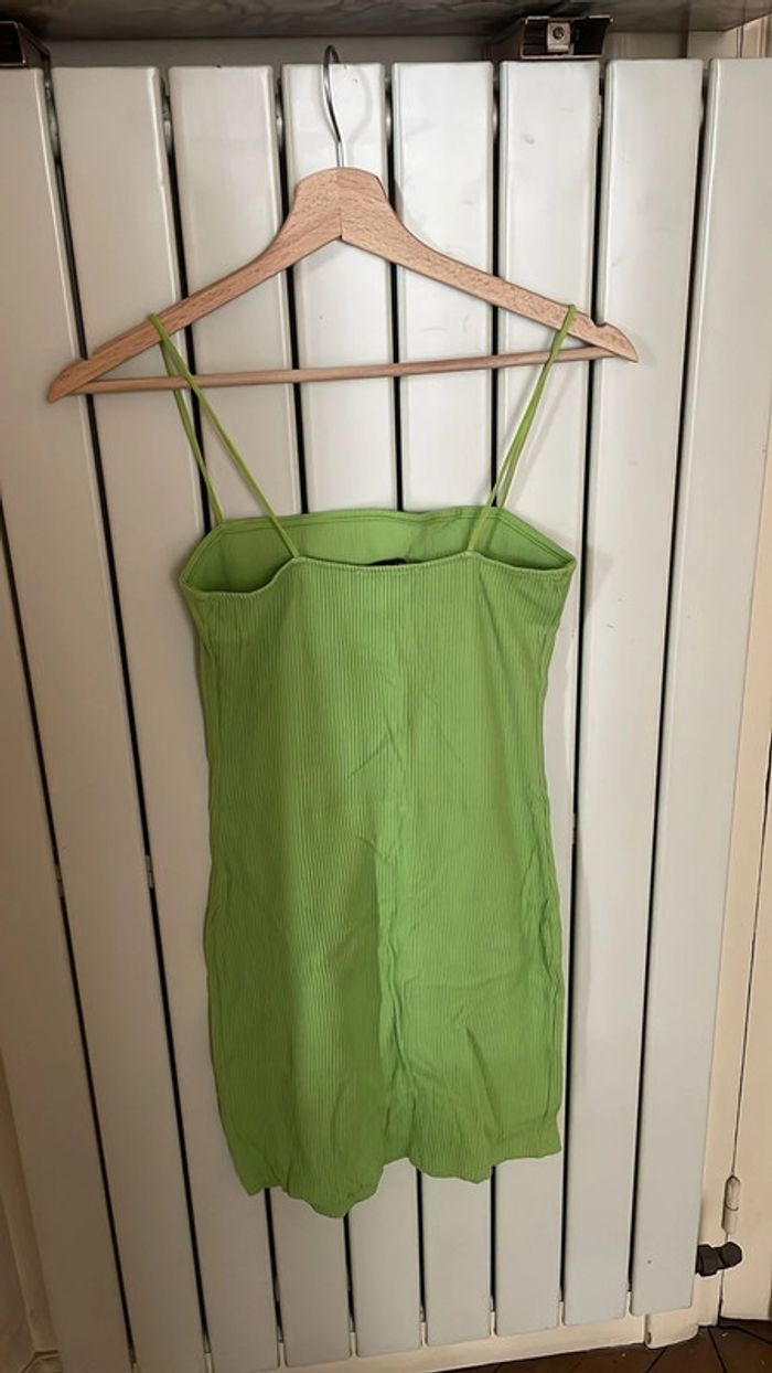 Robe courte Verte Bershka Neuve - photo numéro 3