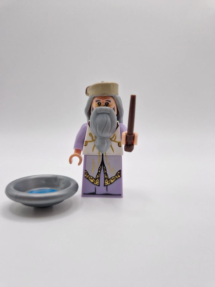 Figurine type lego Dumbledore Harry Potter