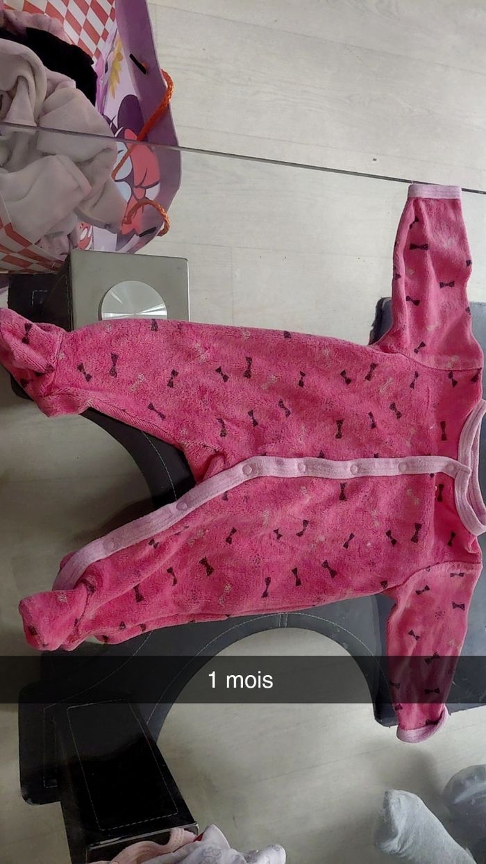 Lot pyjamas 1 mois - photo numéro 3
