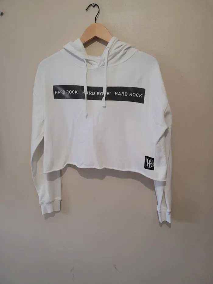 Pull court hard rock taille S
