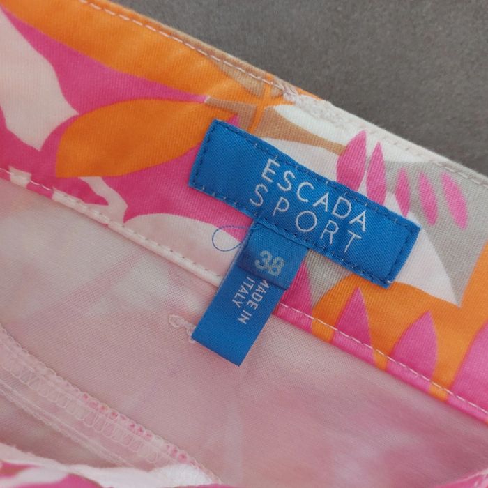 Dos nu et jupe imprimé rose orange escada sport - photo numéro 10