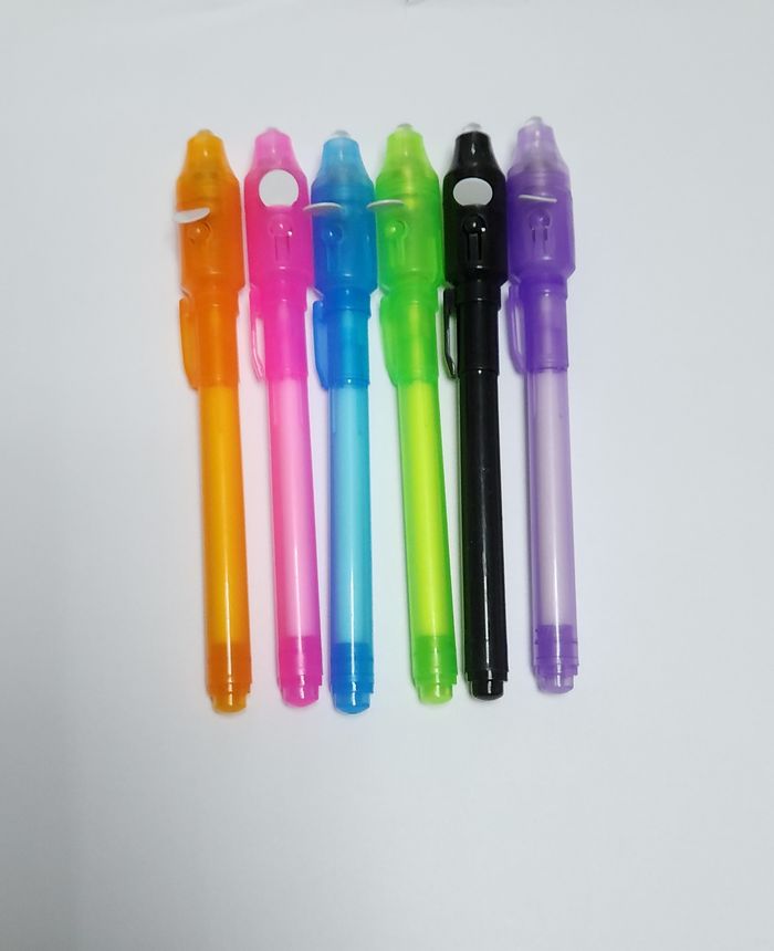 Lot 6 stylos à encre invisible avec lumières neuf