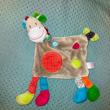 Doudou girafe Zoé plat multicolore Nicotoy Simba toys