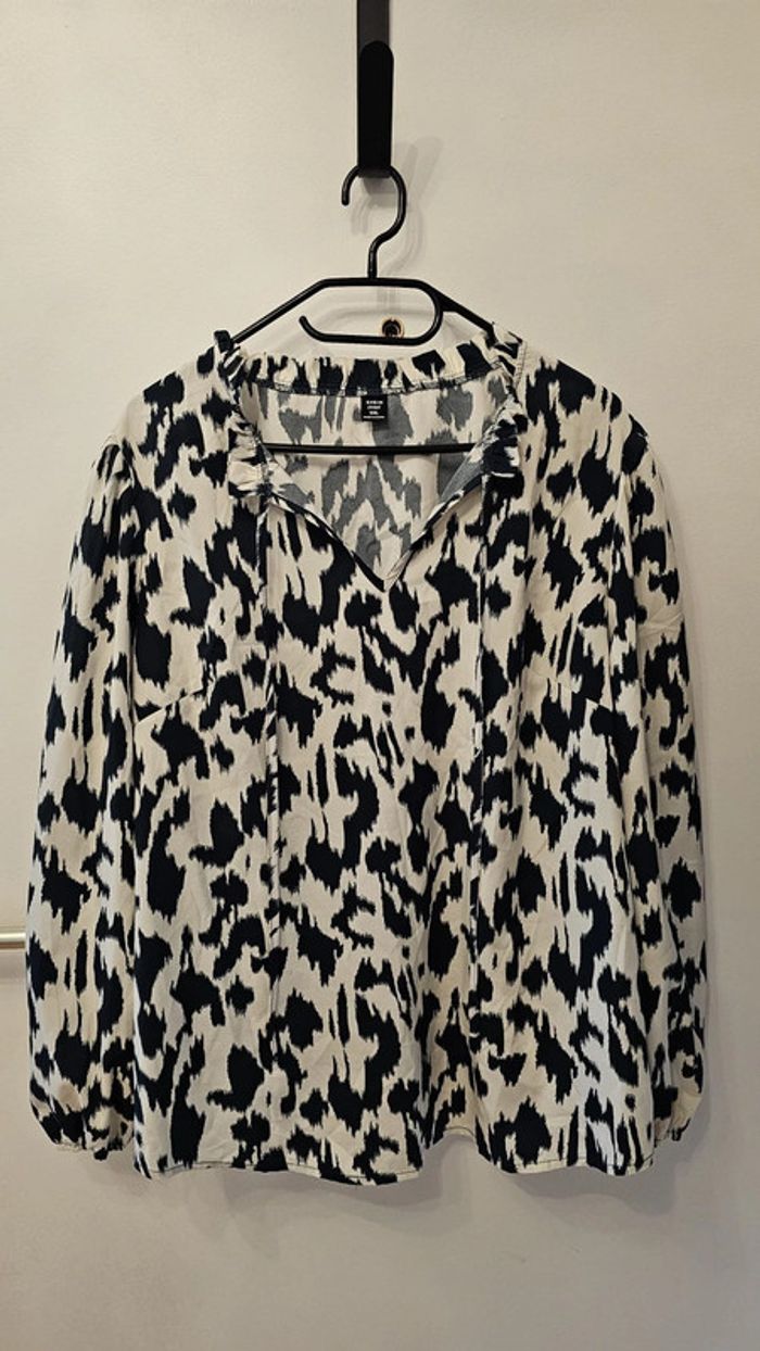 Blouse beige et verte foncée Shein 1XL neuve