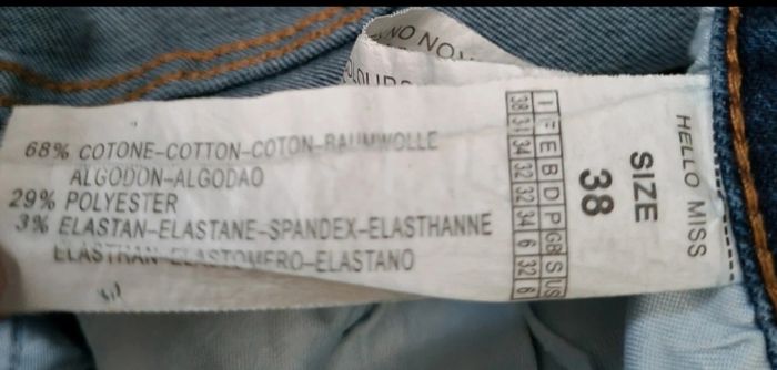 Jeans trouée avec broderie taille 38 - photo numéro 8