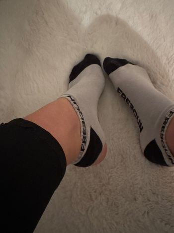 Chaussettes trouées