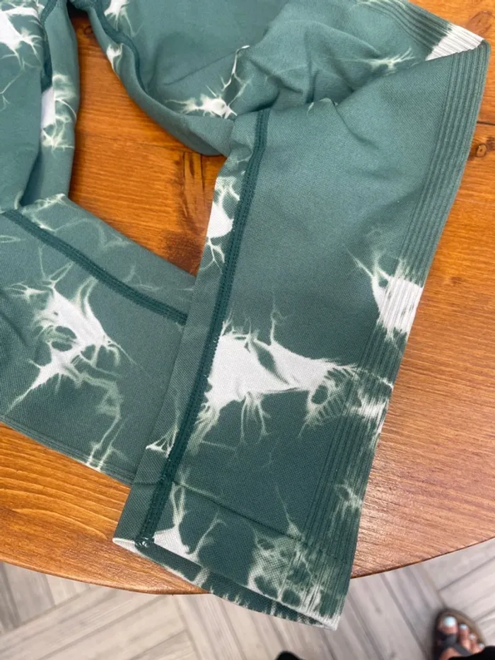 Legging de sport taille S neuf - photo numéro 2