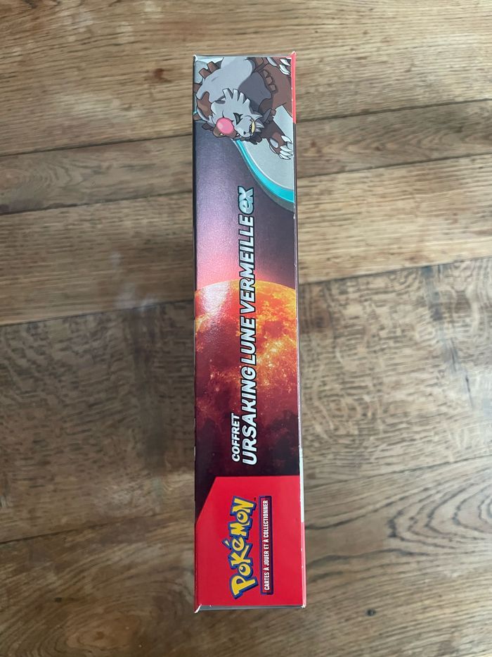 Coffret Pokemon Poster Ursaking Lune Vermeille (4 boosters) - photo numéro 3